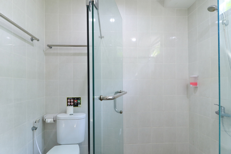 Bathroom 9