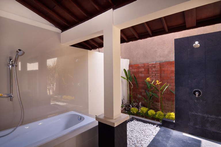 Bathroom 20