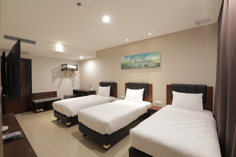 Bedroom 13