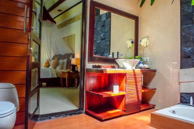 Bathroom 28