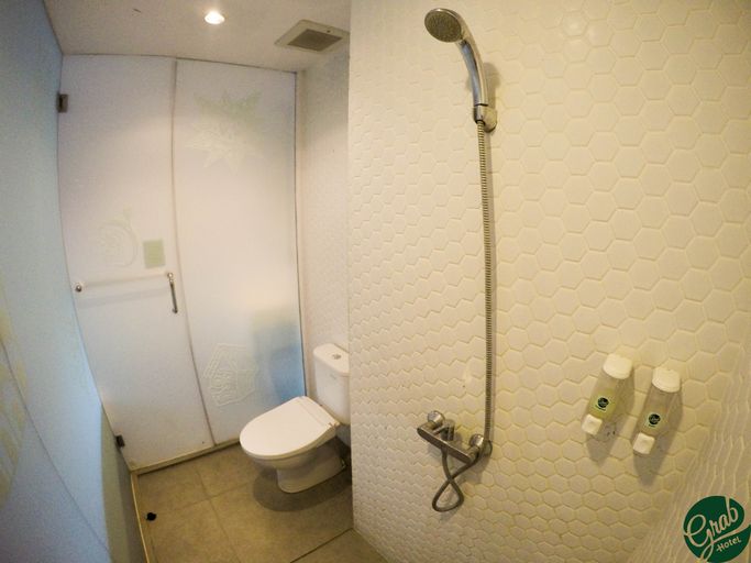 Bathroom 6