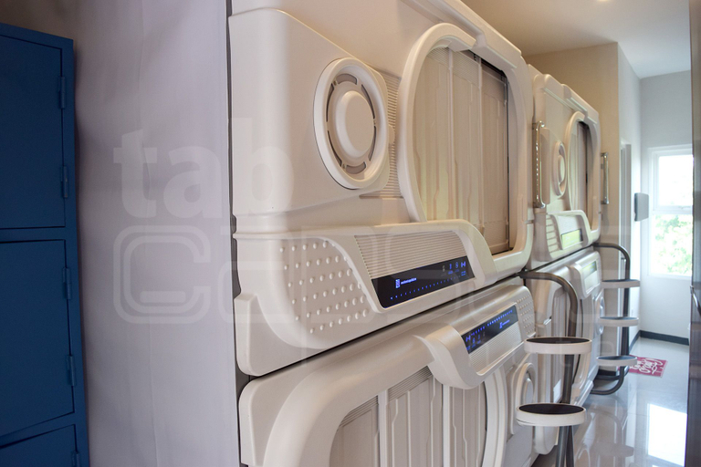 Tab Capsule Hotel - Kayoon Surabaya - Tap to explore photos