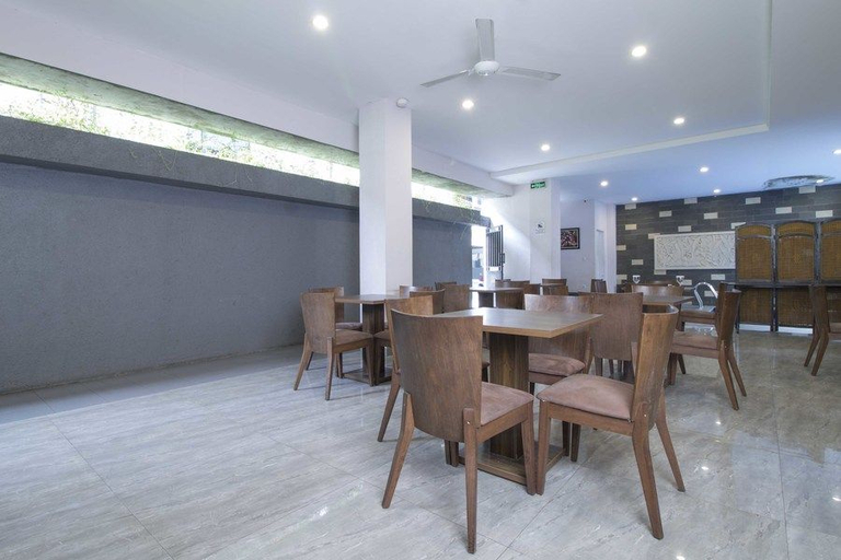 Others 5, RedDoorz Plus near ITC Fatmawati, South Jakarta