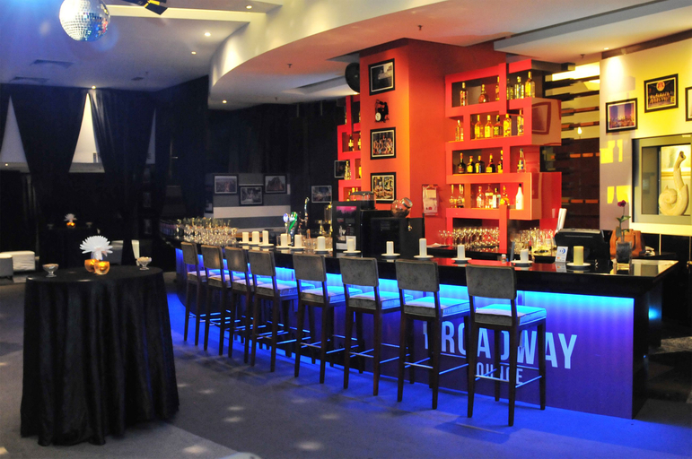 Berjaya Times Square Hotel Kuala Lumpur - Food & Drinks