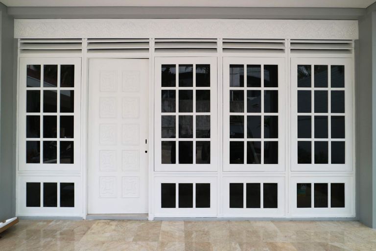 Exterior & Views 13