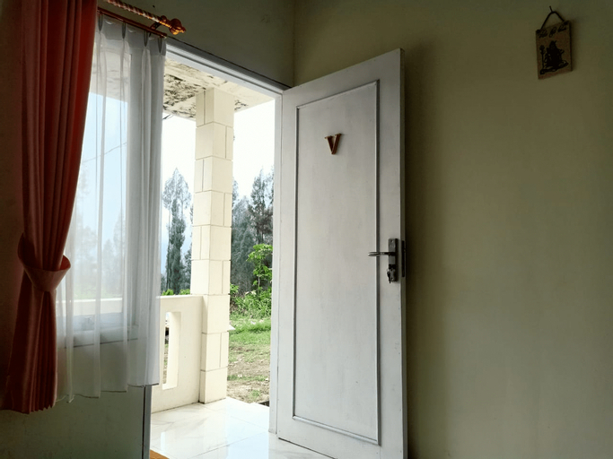 Bedroom 13