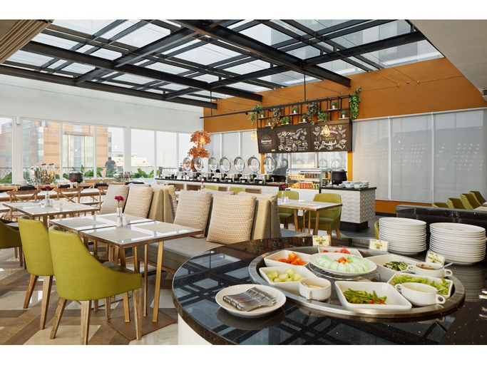 MaxOneHotels at Platinum Hayam Wuruk Jakarta, Central Jakarta