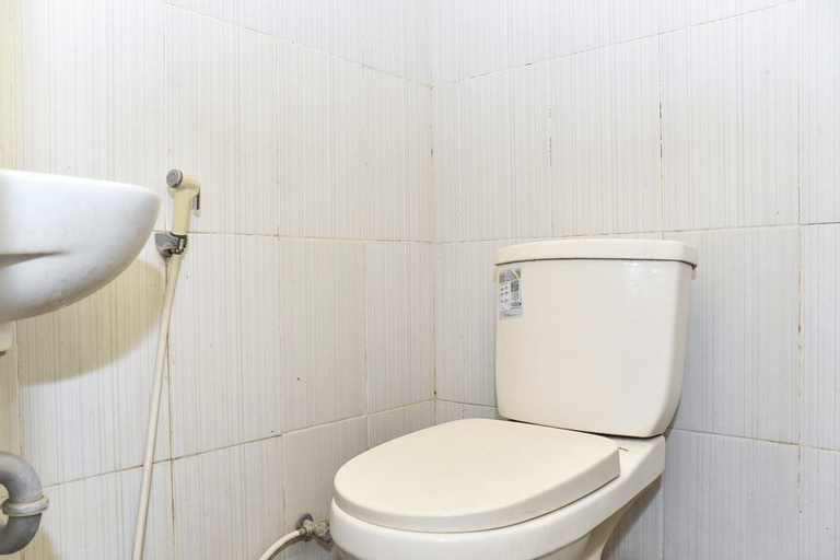 Bathroom 9