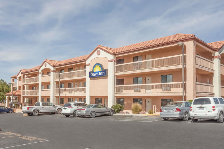 Days Inn by Wyndham South Lenwood, San Bernardino