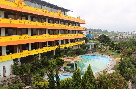 Exterior & Views 1, Hotel Surya Indah Batu, Malang