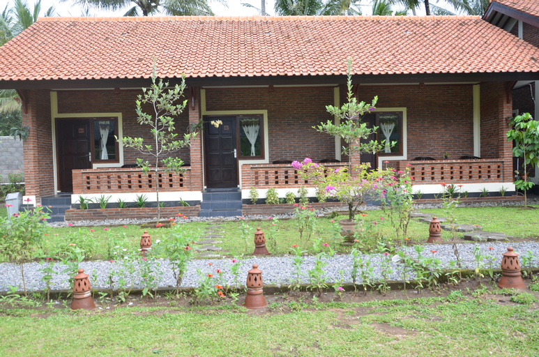 Rumah Catra Guest House & Resto, Magelang