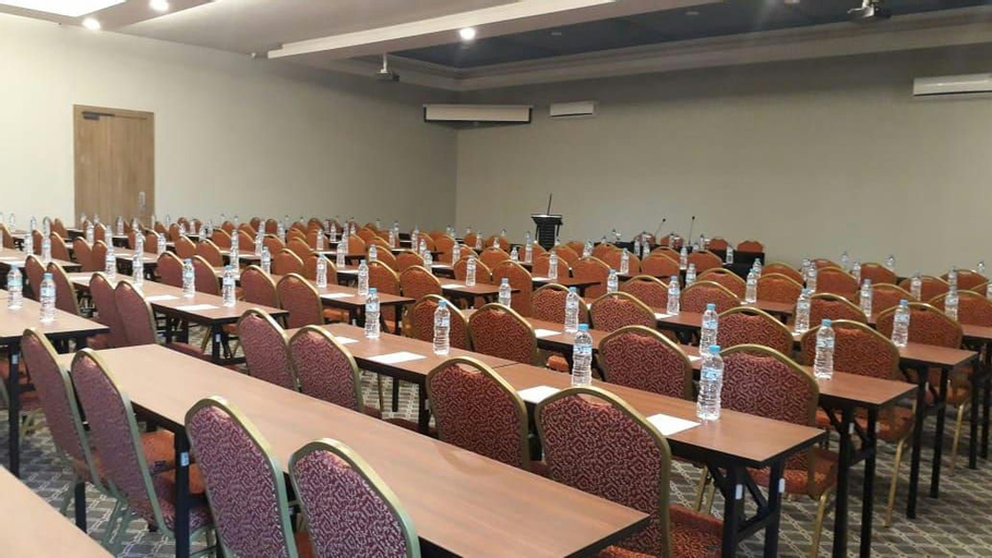 Business Facilities 23