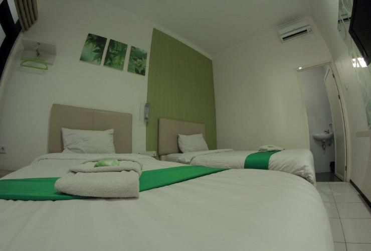 Ebizz Hotel - Tap to explore photos