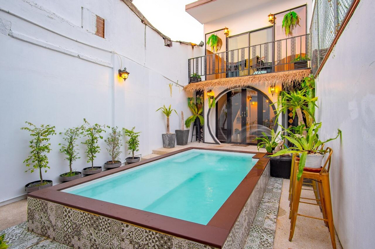 Swimming Pool 3