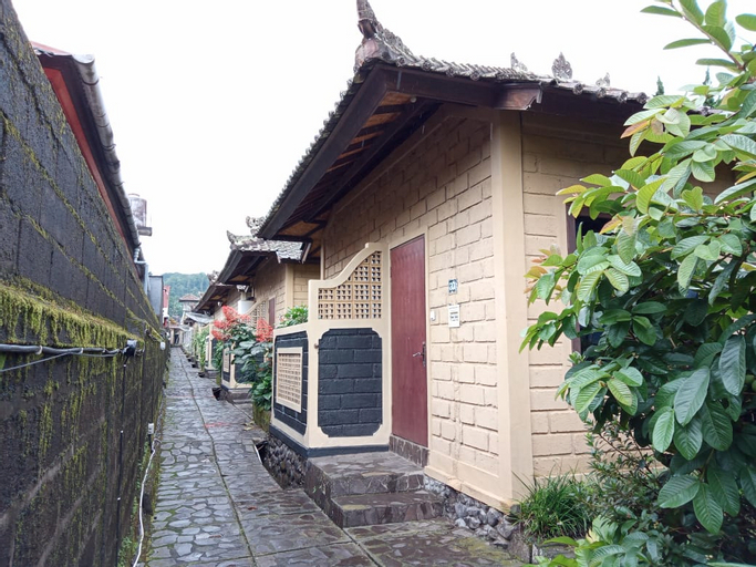 Exterior & Views 6