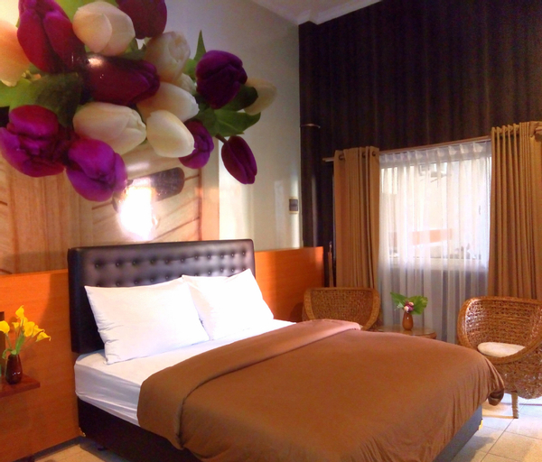 Hotel Kencana Rembang - Tap to explore photos