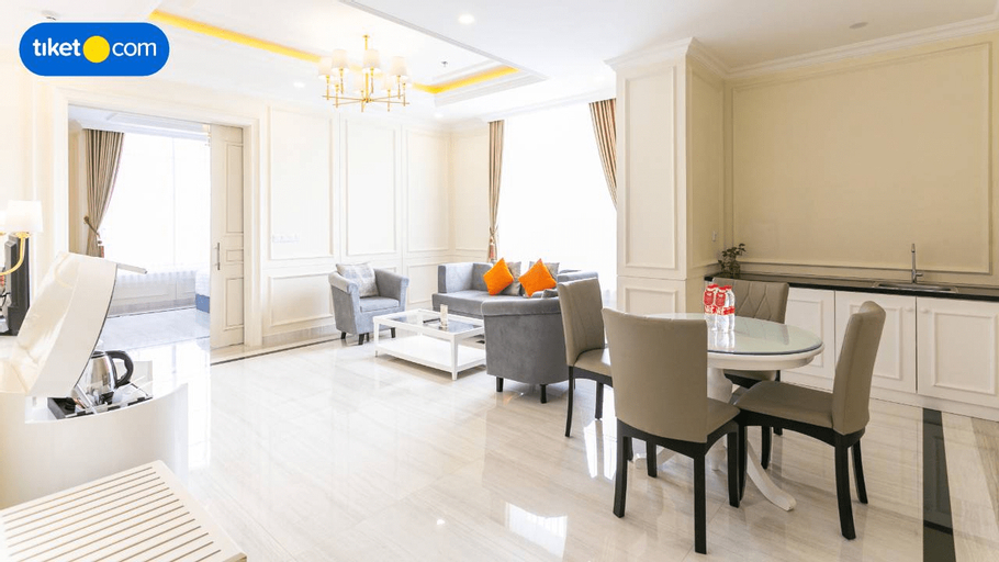 Dining Room 2