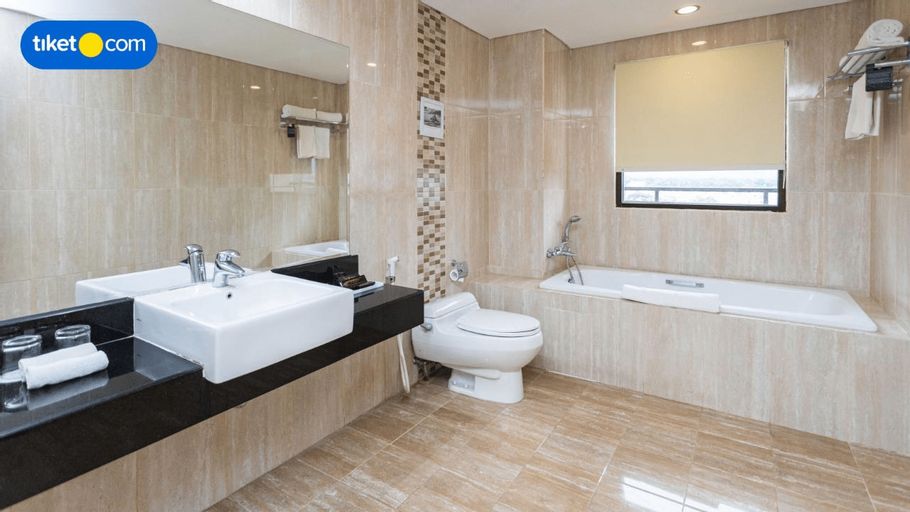 Bathroom 4