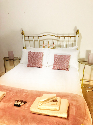 Bedroom 4, The Victoria & Albert Guesthouse, Blue Mountains