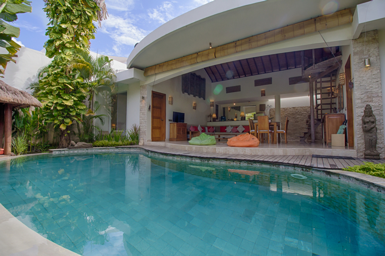 Swimming Pool 2