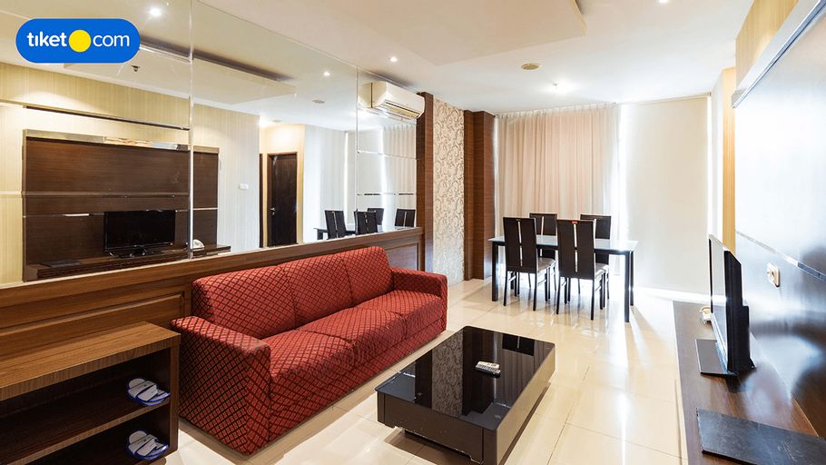 Living Area 5