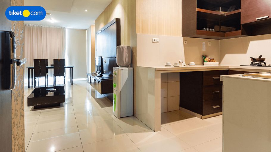 Living Area 8