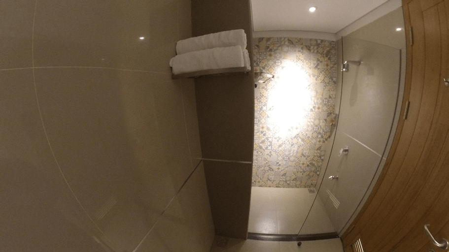 Bathroom 9