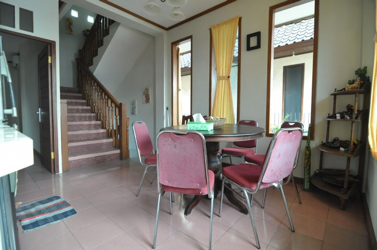 Dining Room 24