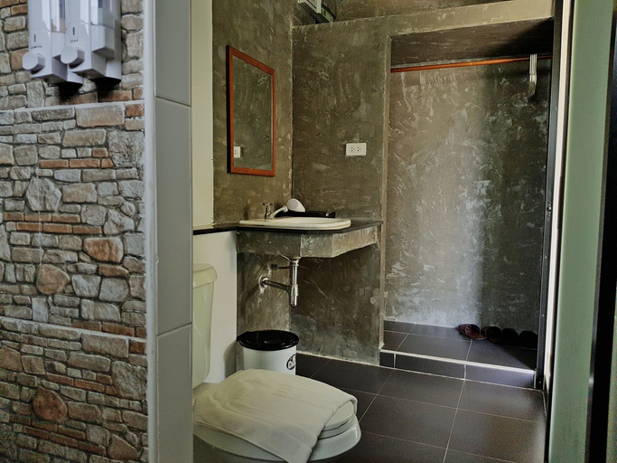 Bathroom 3