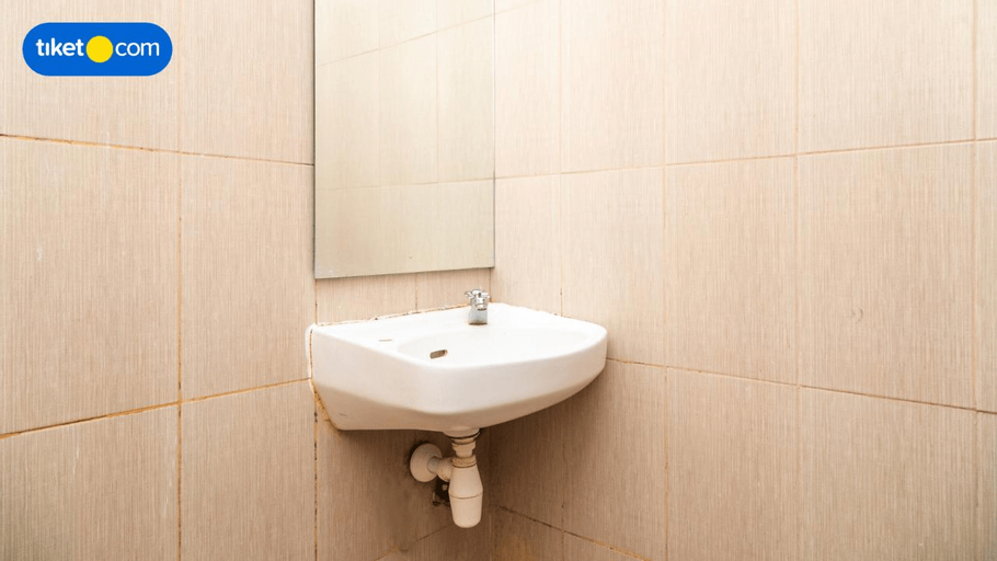 Bathroom 5