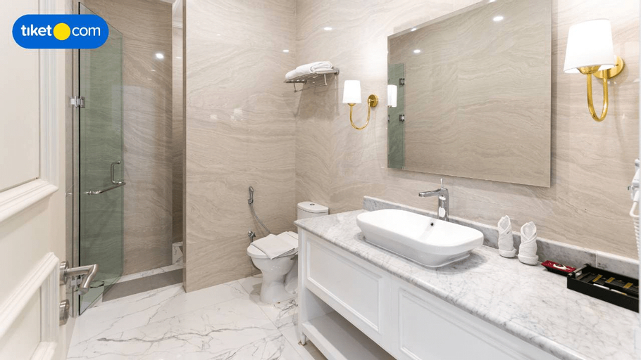 Bathroom 3