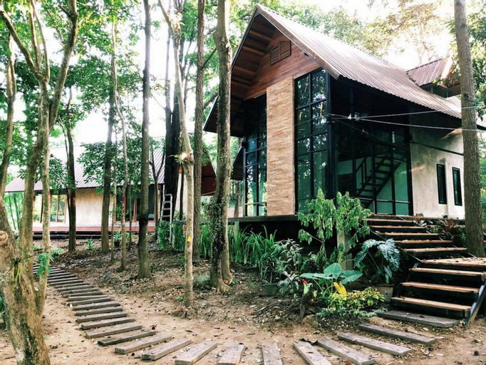 Exterior 7