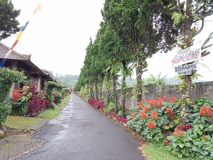 Exterior & Views 7