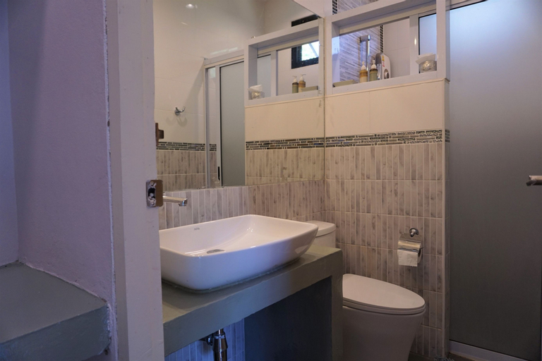Bathroom 5