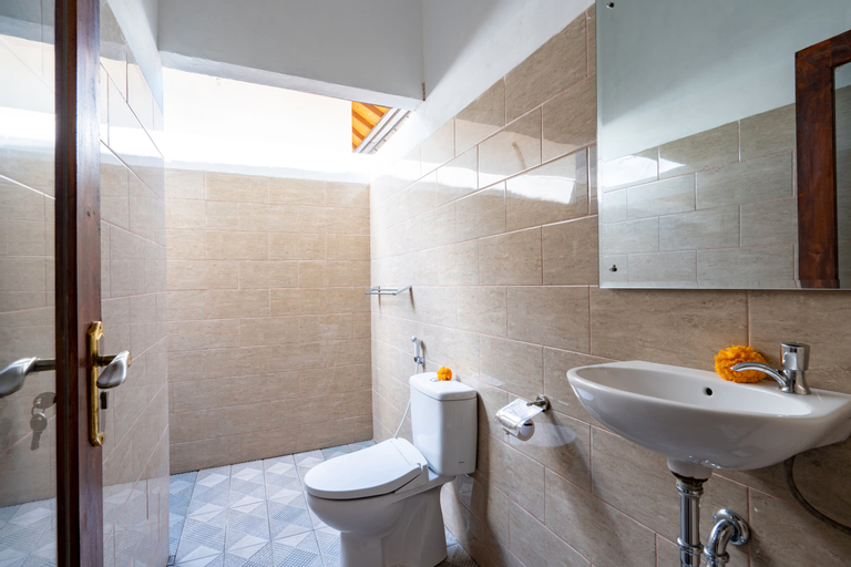 Bathroom 4