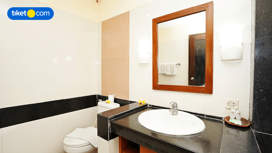 Bathroom 5, Nirmala Hotel Denpasar, Denpasar