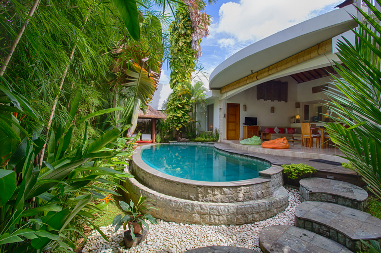 Swimming Pool 4