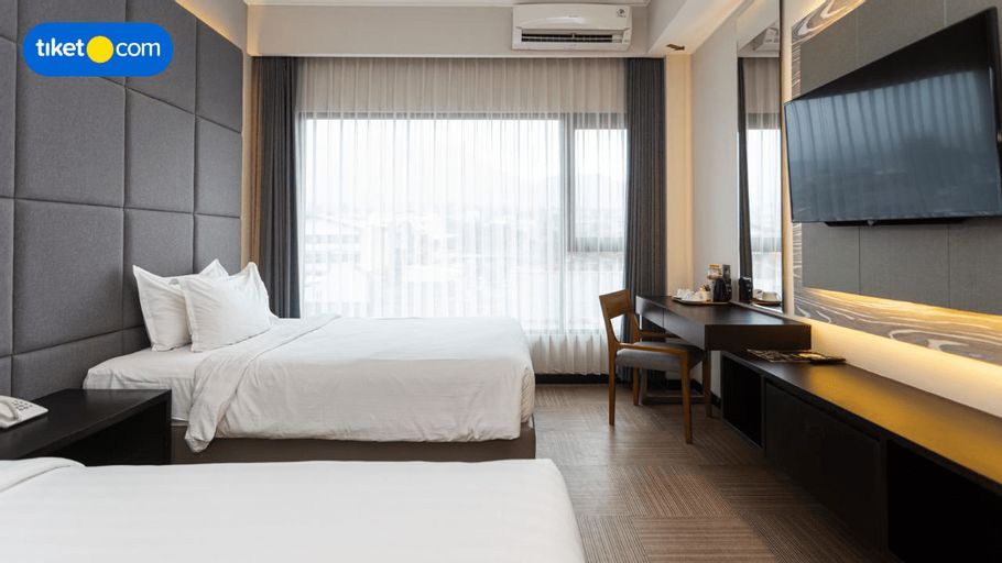 Bedroom 13