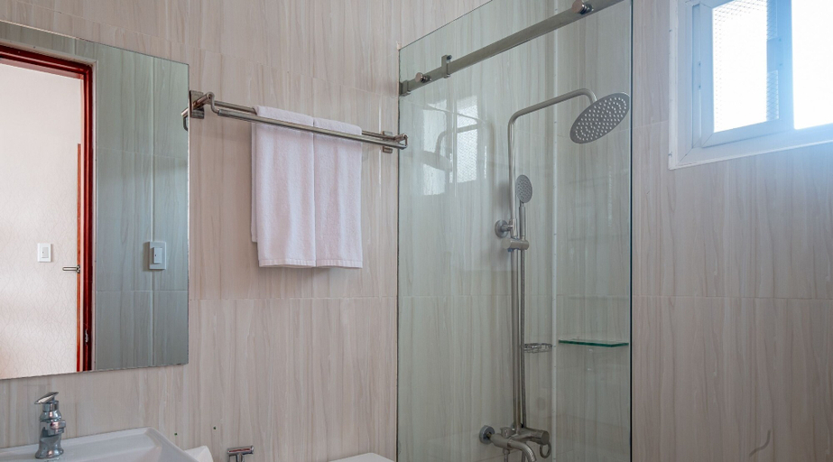 Bathroom 5, Ban-aw Candon, Candon City