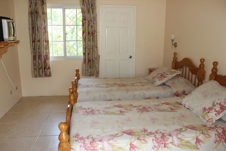 Bedroom 2, Villa Loyola