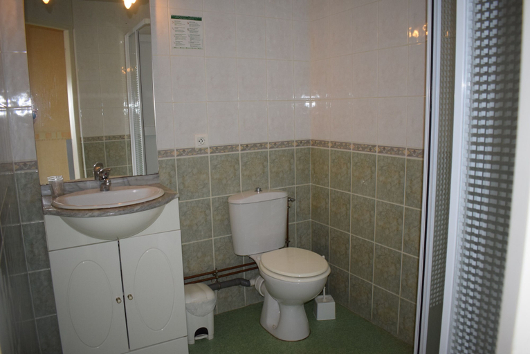 Bathroom 5, LE NEW FLORIMONT, Haute-Marne