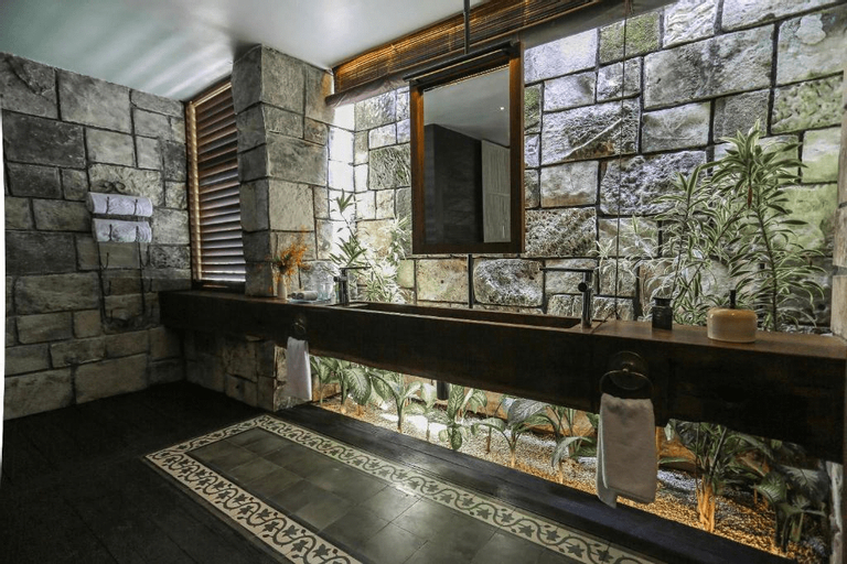 Bathroom 7