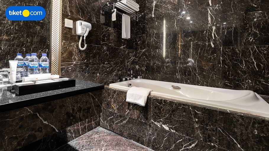 Bathroom 5