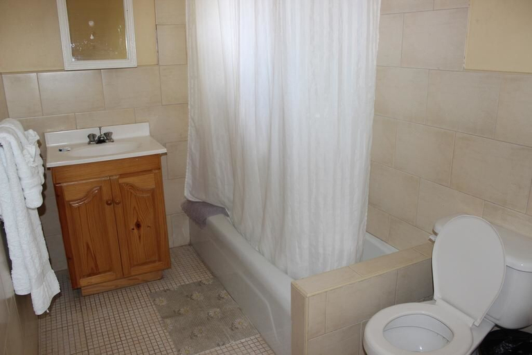 Bathroom, Villa Loyola