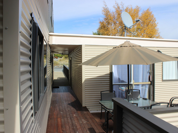 Others 5, Scott Street Apartments, Mackenzie