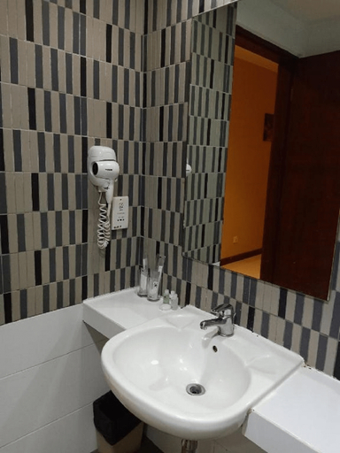 Bathroom 4