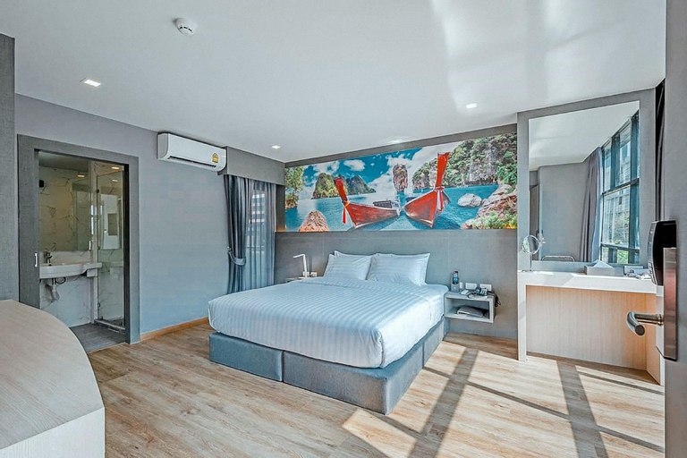 Hyde Park Hotel Bangkok, Ratchathewi
