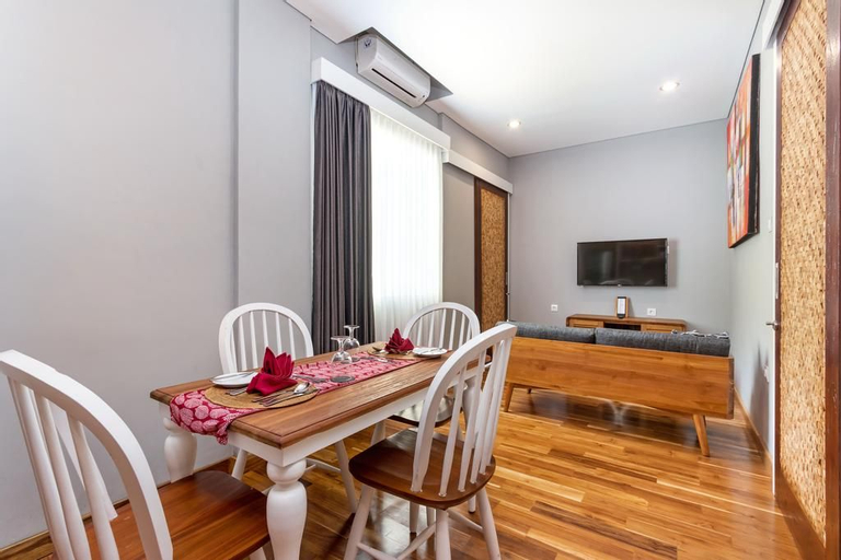Dining Room 24