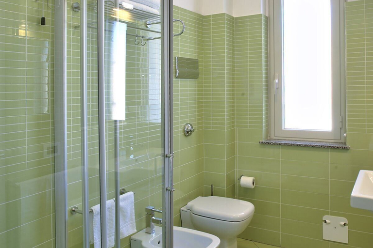 Bathroom 4, Terraces d'Orlando, Messina