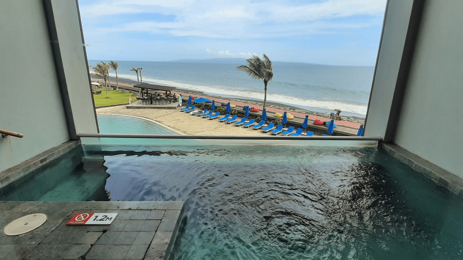 Swimming Pool 22